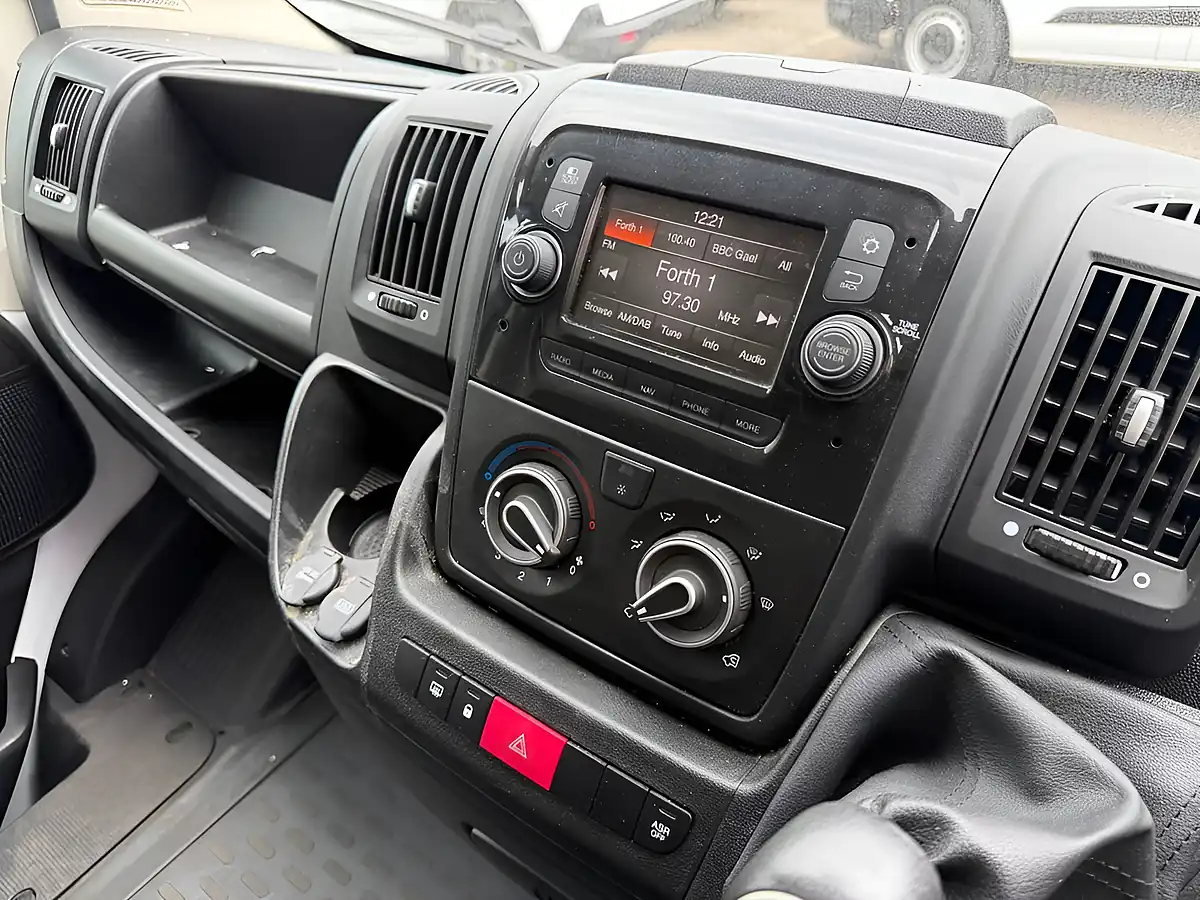 Used 2022 Peugeot Boxer Professional White - Interior and Exterior details 4