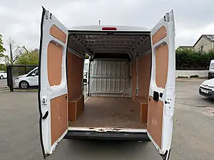 Used 2022 Peugeot Boxer Professional White - Interior and Exterior details 5