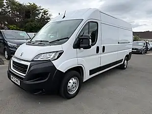 Used 2022 Peugeot Boxer Professional White - Interior and Exterior details 13