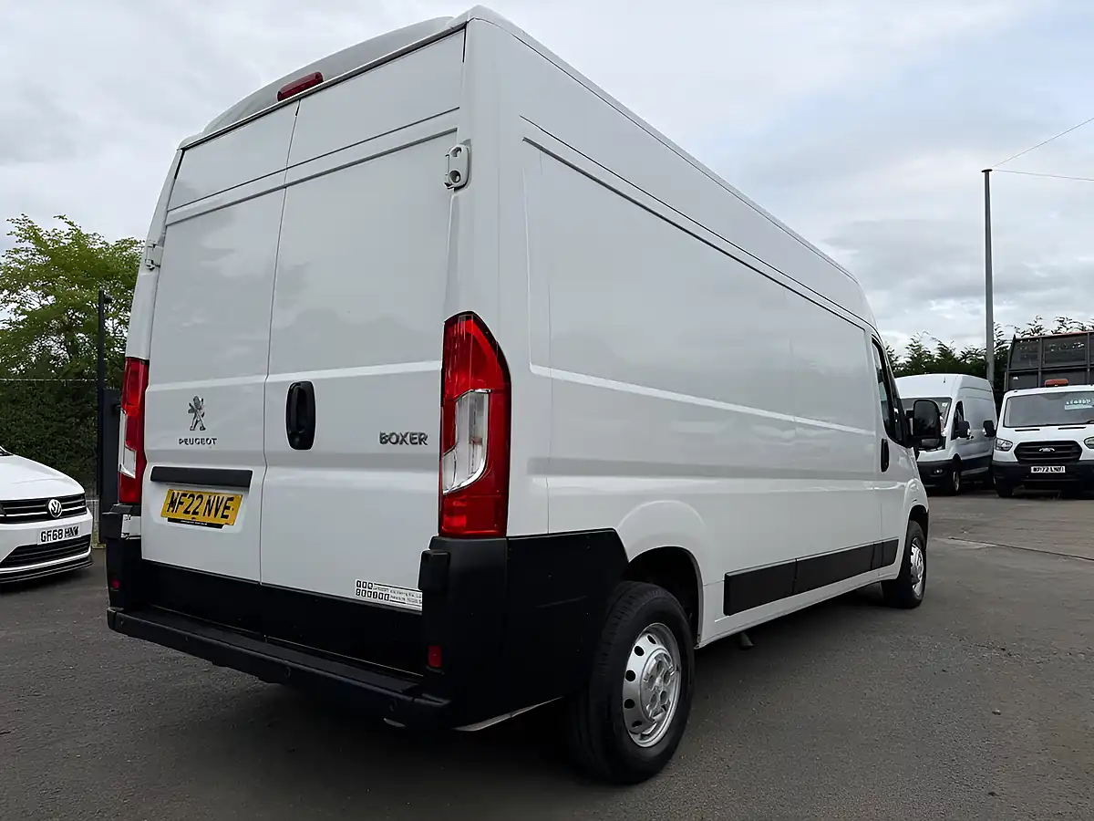 Used 2022 Peugeot Boxer Professional White - Interior and Exterior details 2