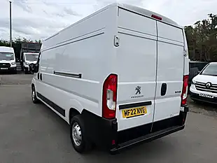 Used 2022 Peugeot Boxer Professional White - Interior and Exterior details 20