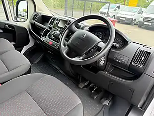 Used 2022 Peugeot Boxer Professional White - Interior and Exterior details 3