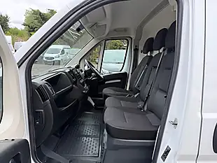 Used 2022 Peugeot Boxer Professional White - Interior and Exterior details 5