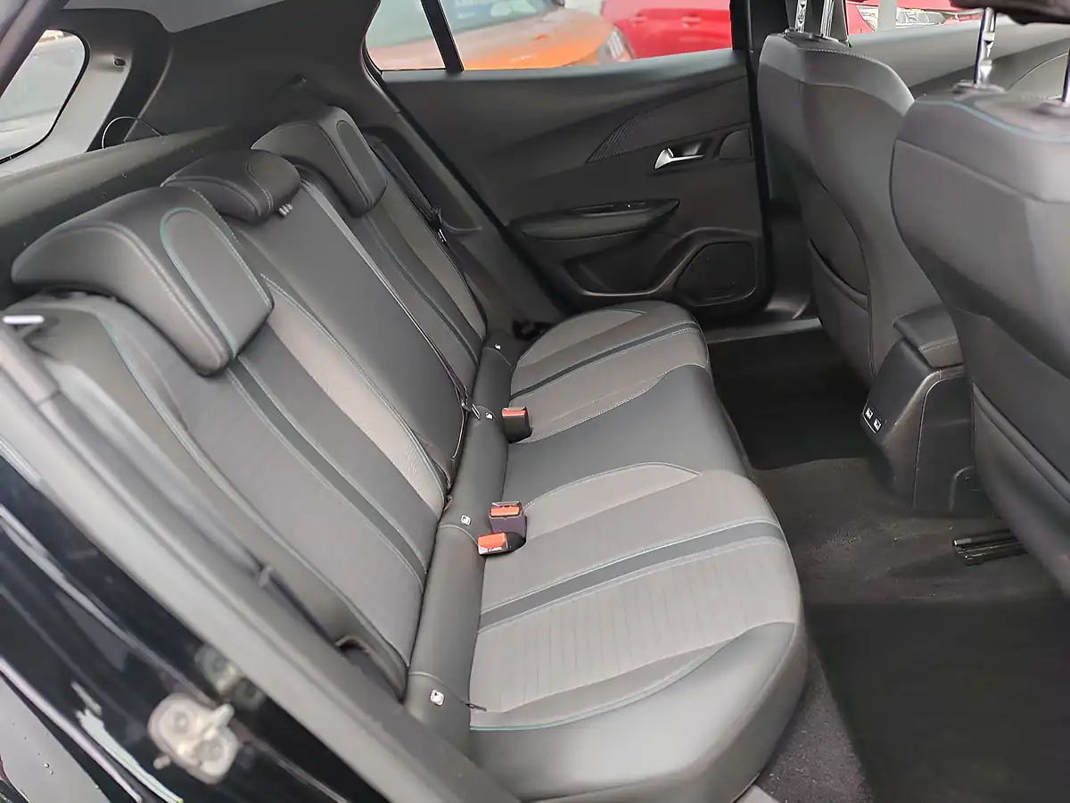 Used 2022 Peugeot E-2008 Allure Premium Nera Black Metallic - Interior and Exterior details 13