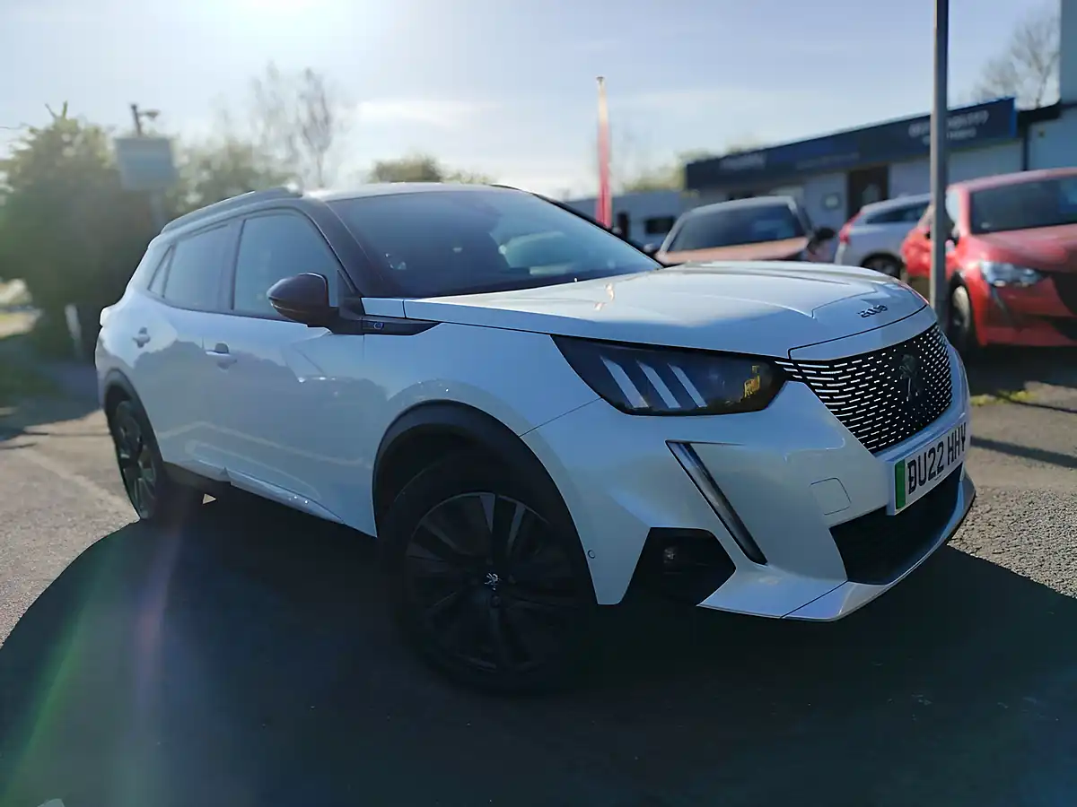 Used 2022 Peugeot E-2008 GT Premium White - Front View