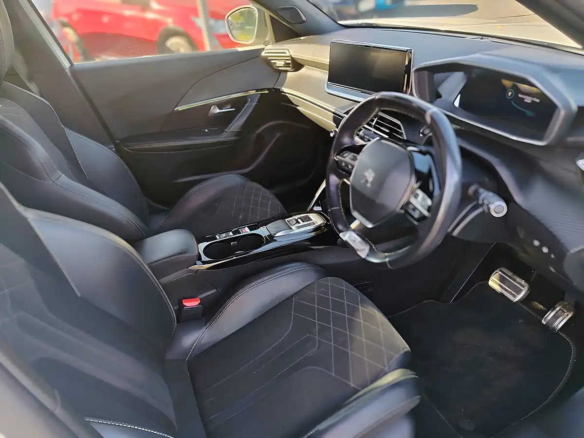 Used 2022 Peugeot E-2008 GT Premium White - Interior and Exterior details 10