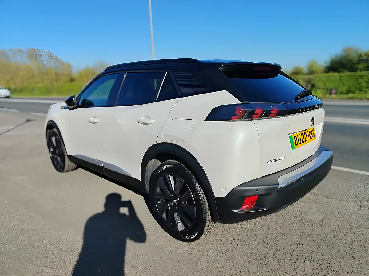 Used 2022 Peugeot E-2008 GT Premium White - Interior and Exterior details 5
