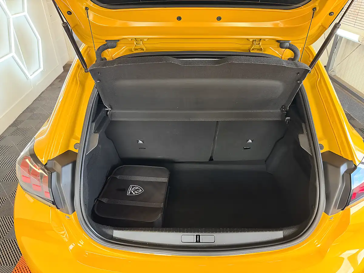 Used 2022 Peugeot E-208 Active Premium Yellow - Interior and Exterior details 11
