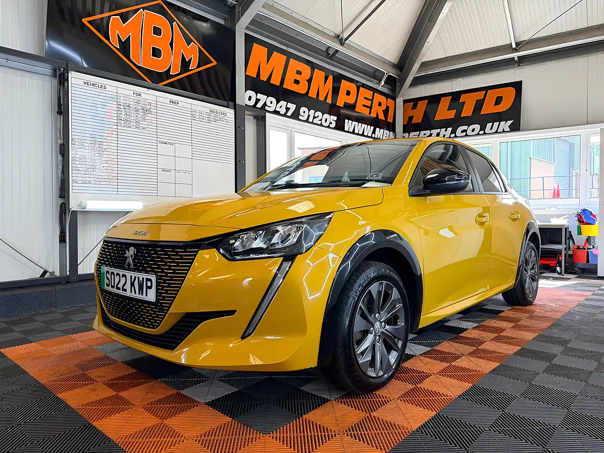 Used 2022 Peugeot E-208 Active Premium Yellow - Interior and Exterior details 3