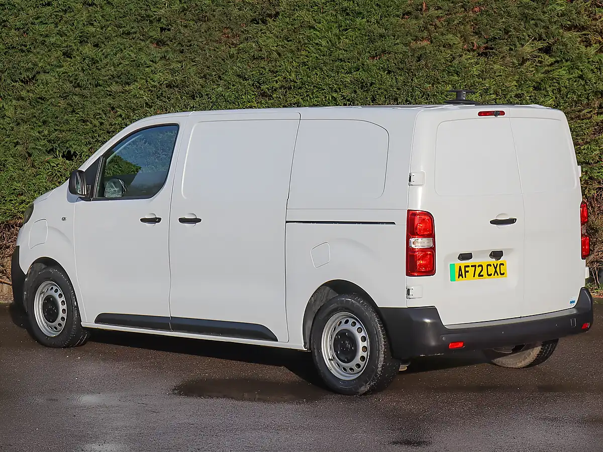 Used 2022 Peugeot E-Expert Professional Blanc White - Interior and Exterior details 13