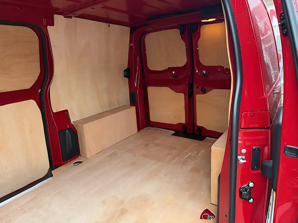 Used 2022 Peugeot Expert Professional L2 Mwb Euro6 Red - Interior and Exterior details 10