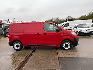 Used 2022 Peugeot Expert Professional L2 Mwb Euro6 Red - Interior and Exterior details 2