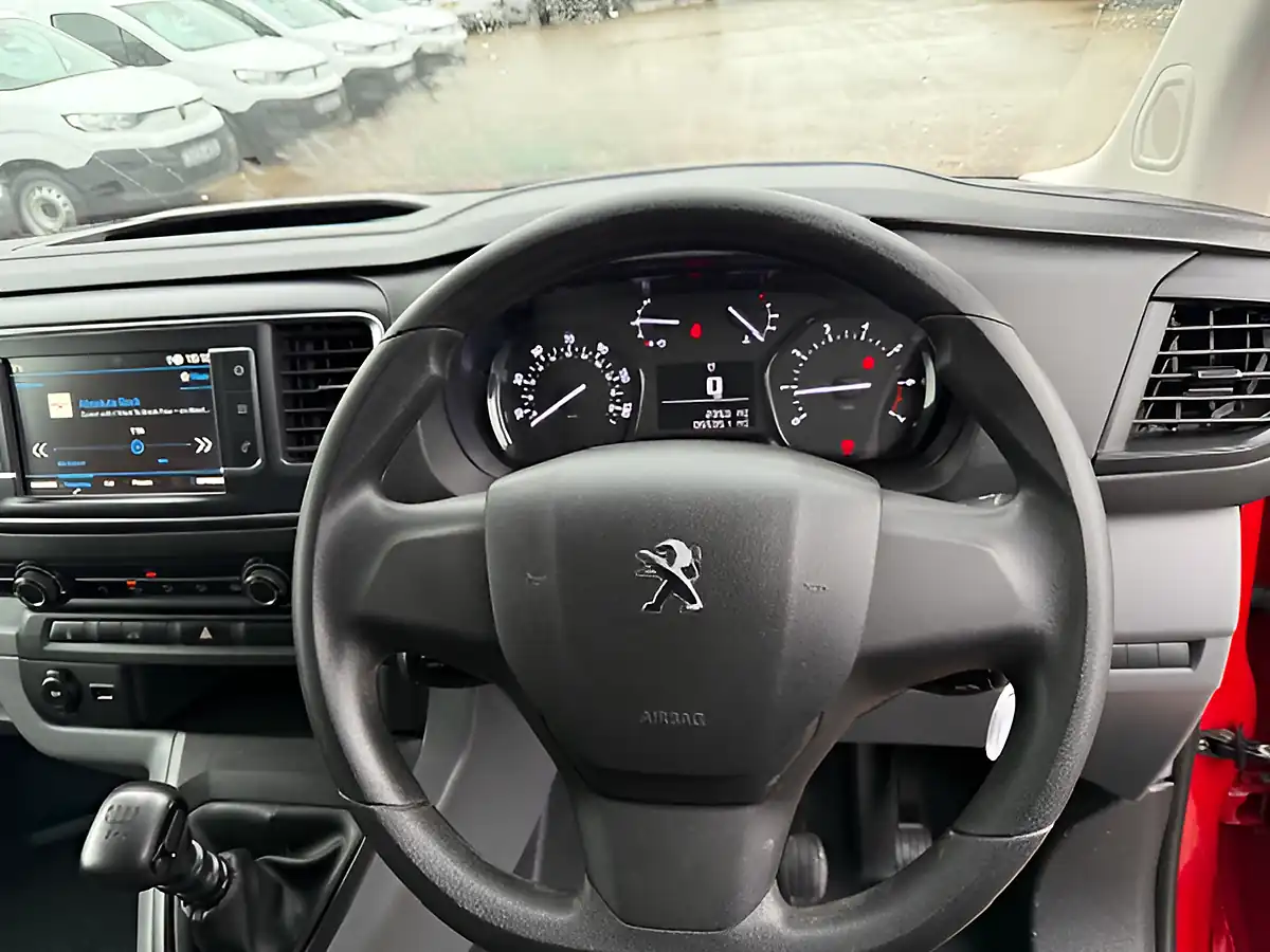 Used 2022 Peugeot Expert Professional L2 Mwb Euro6 Red - Interior and Exterior details 20