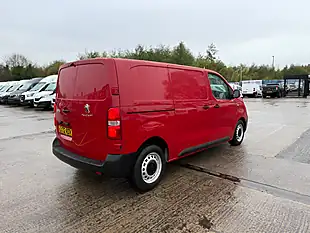 Used 2022 Peugeot Expert Professional L2 Mwb Euro6 Red - Interior and Exterior details 4