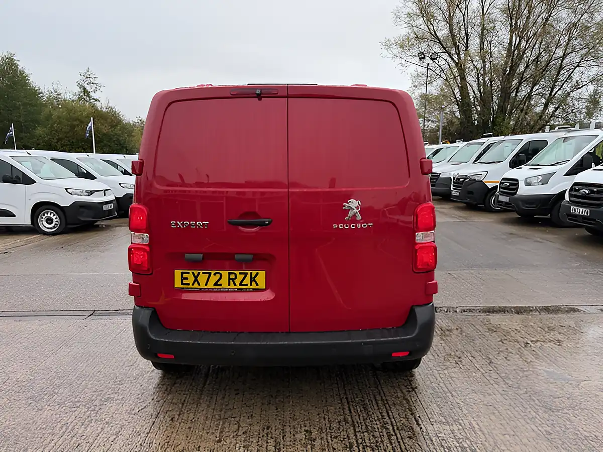 Used 2022 Peugeot Expert Professional L2 Mwb Euro6 Red - Interior and Exterior details 5