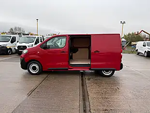 Used 2022 Peugeot Expert Professional L2 Mwb Euro6 Red - Interior and Exterior details 9