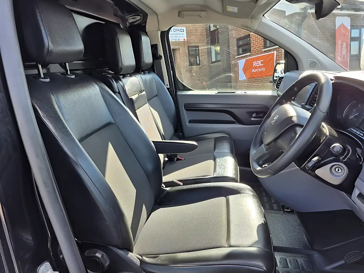 Used 2022 Peugeot Expert Professional Premium Black - Interior and Exterior details 4