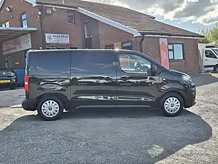 Used 2022 Peugeot Expert Professional Premium Black - Interior and Exterior details 5