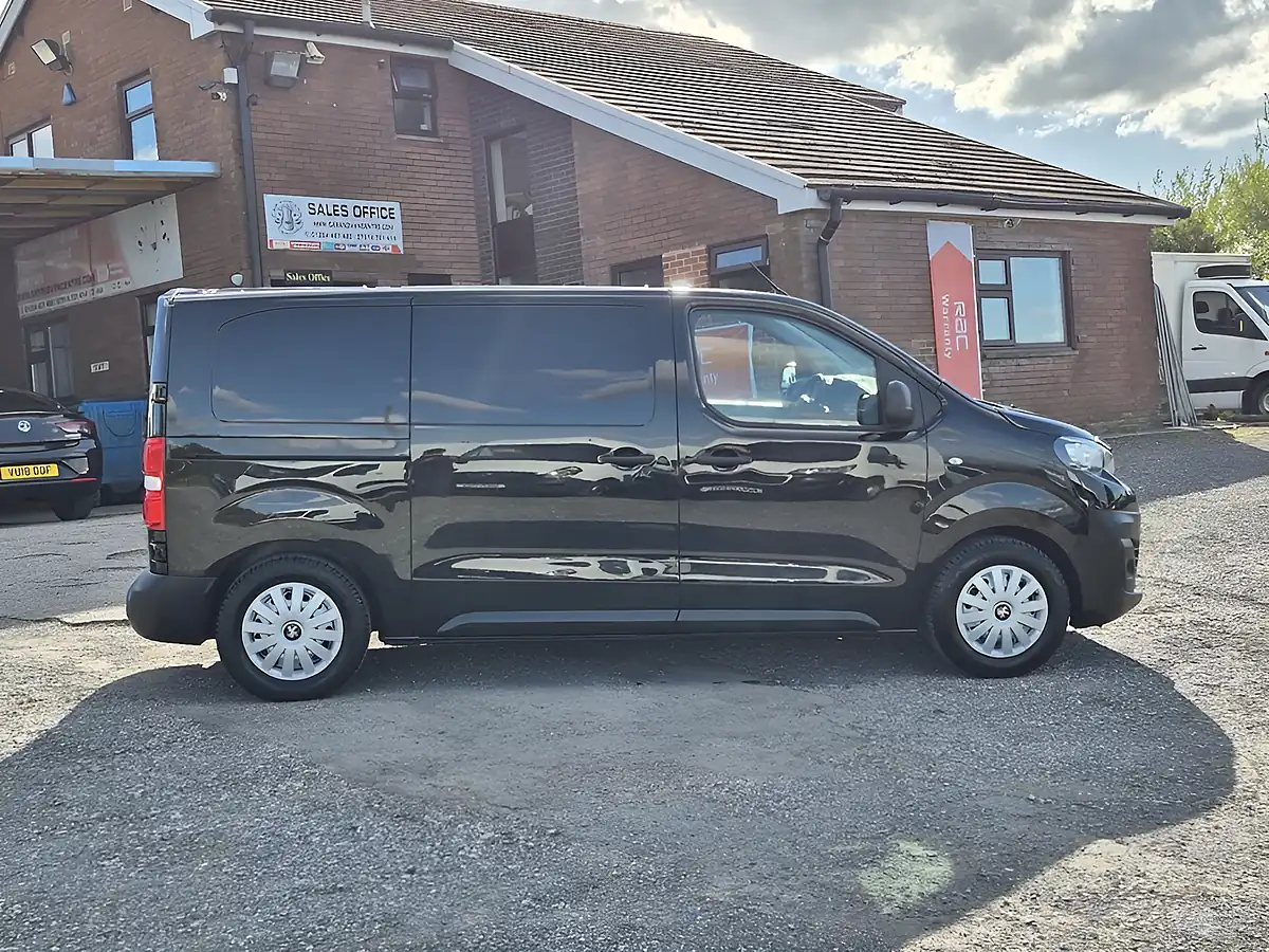 Used 2022 Peugeot Expert Professional Premium Black - Interior and Exterior details 5