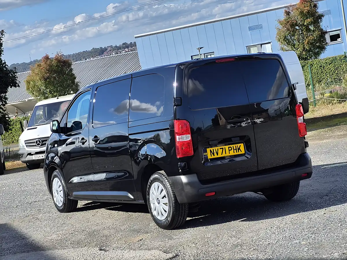 Used 2022 Peugeot Expert Professional Premium Black - Interior and Exterior details 8