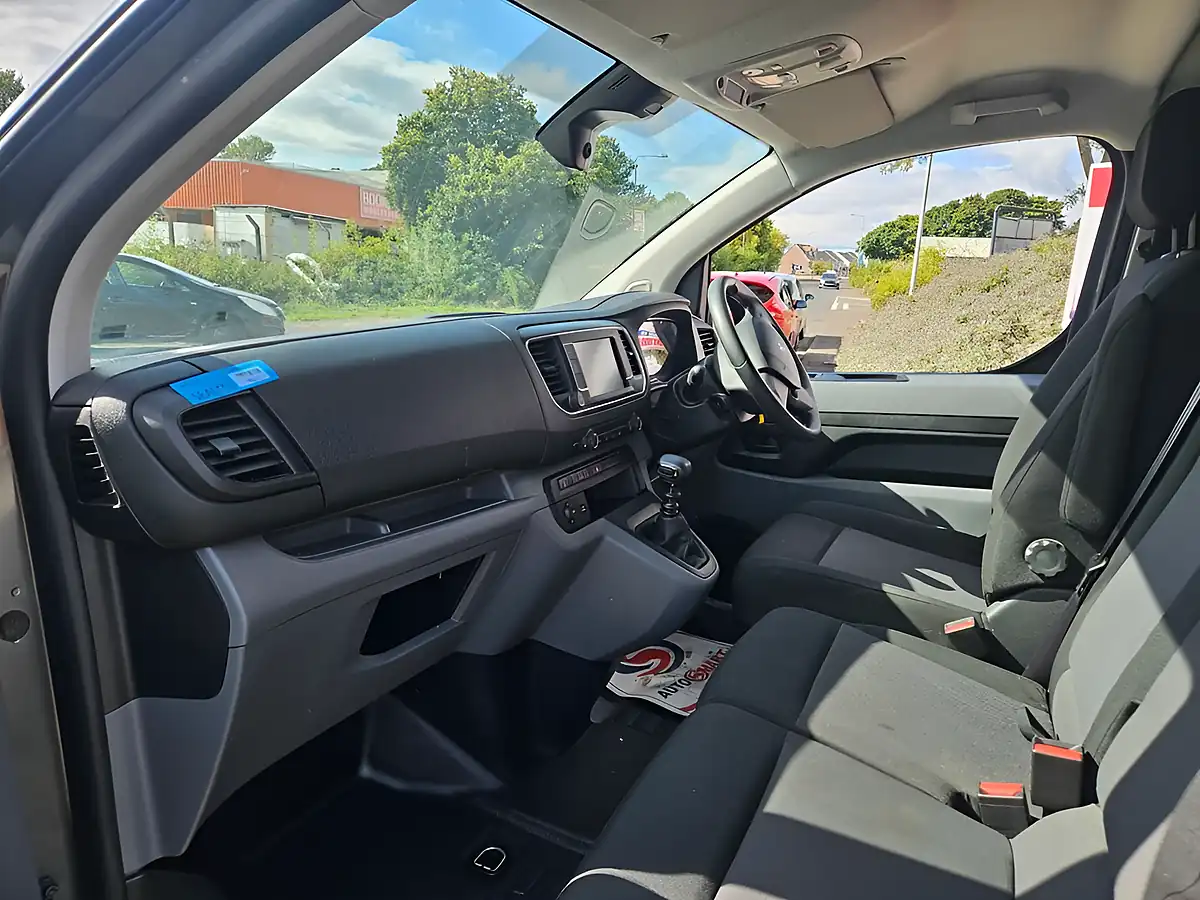 Used 2022 Peugeot Expert Professional Premium Grey - Interior and Exterior details 12