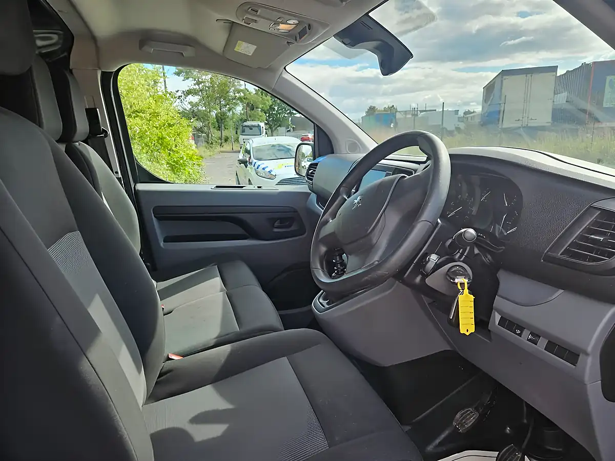 Used 2022 Peugeot Expert Professional Premium Grey - Interior and Exterior details 13