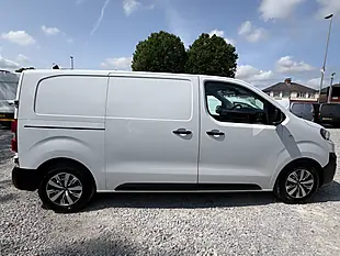 Used 2022 Peugeot Expert Professional Premium L1 White - Interior and Exterior details 11