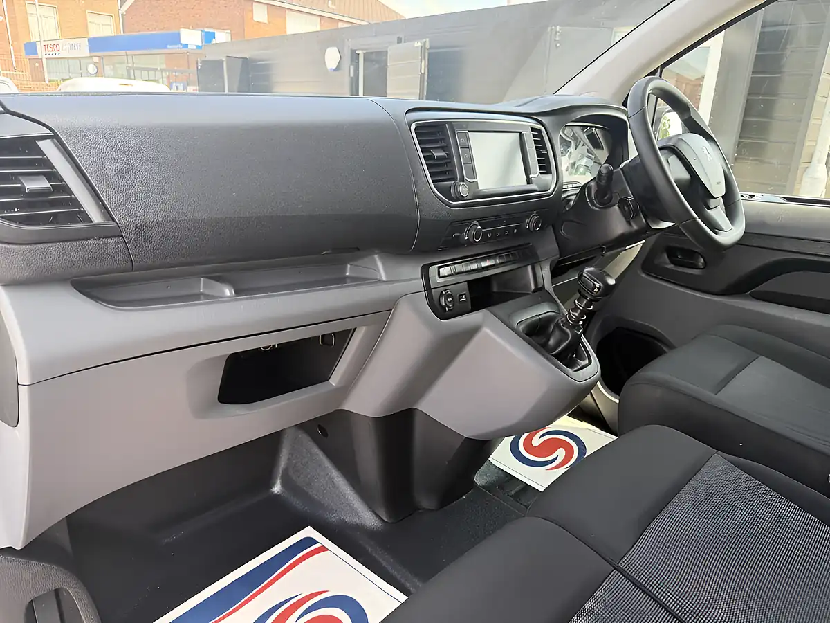 Used 2022 Peugeot Expert Professional Premium L1 White - Interior and Exterior details 17