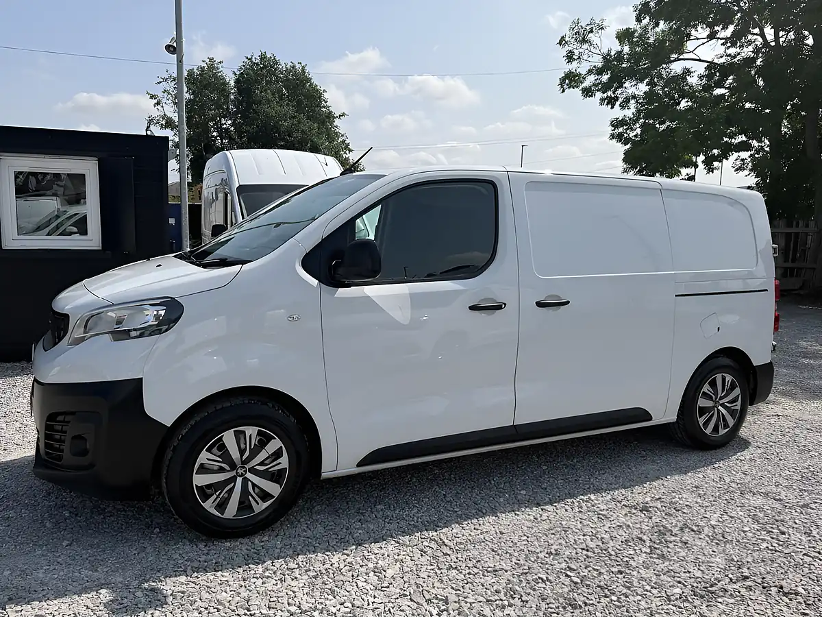 Used 2022 Peugeot Expert Professional Premium L1 White - Interior and Exterior details 5