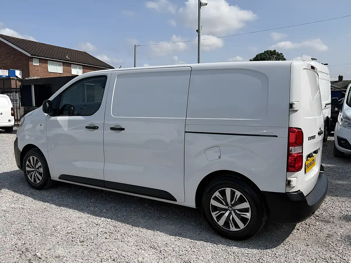Used 2022 Peugeot Expert Professional Premium L1 White - Interior and Exterior details 6