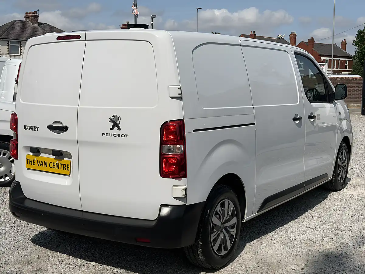 Used 2022 Peugeot Expert Professional Premium L1 White - Interior and Exterior details 9