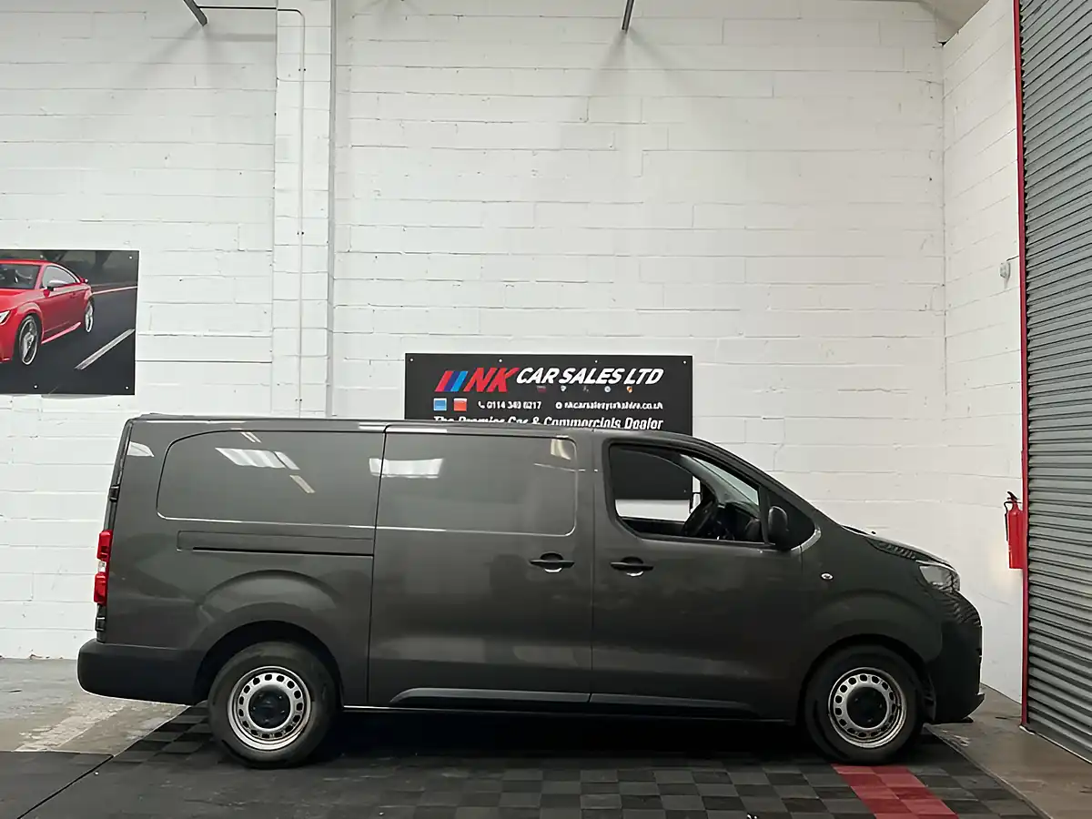 Used 2022 Peugeot Expert Professional Premium L2 Grey - Interior and Exterior details 3