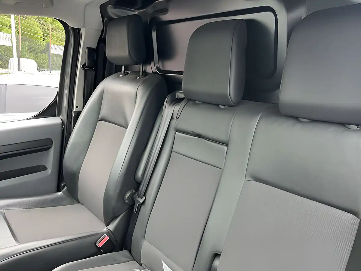 Used 2022 Peugeot Expert Professional Premium L2 Grey - Interior and Exterior details 8
