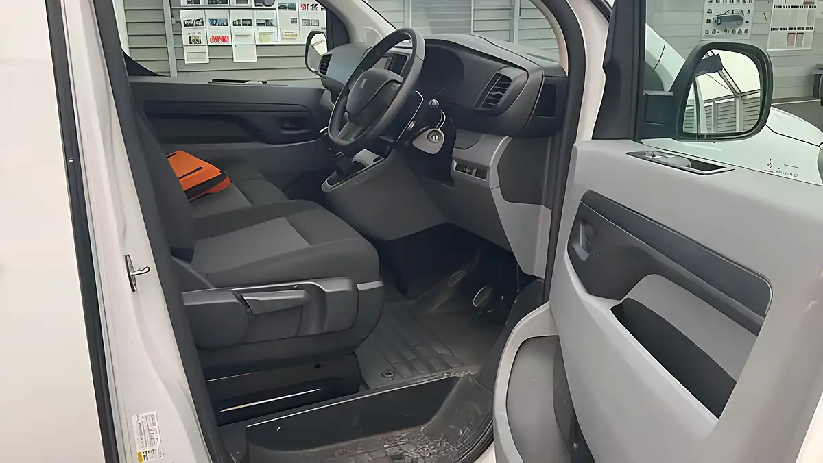 Used 2022 Peugeot Expert Professional Premium Long Panel Van Lwb White - Interior and Exterior details 10