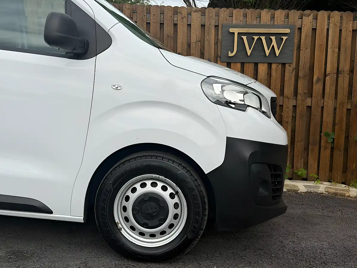 Used 2022 Peugeot Expert Professional Premium Long Panel Van Lwb White - Interior and Exterior details 17