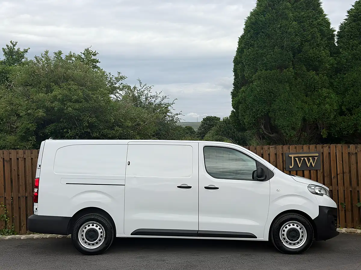 Used 2022 Peugeot Expert Professional Premium Long Panel Van Lwb White - Interior and Exterior details 3