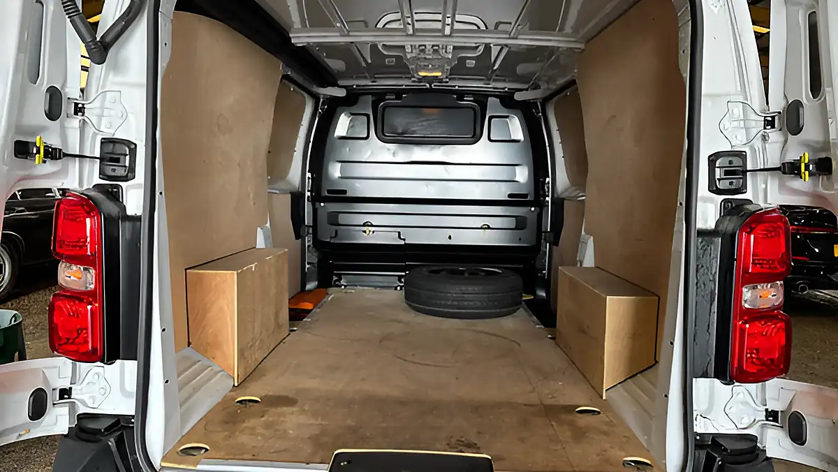 Used 2022 Peugeot Expert Professional Premium Long Panel Van White - Interior and Exterior details 9