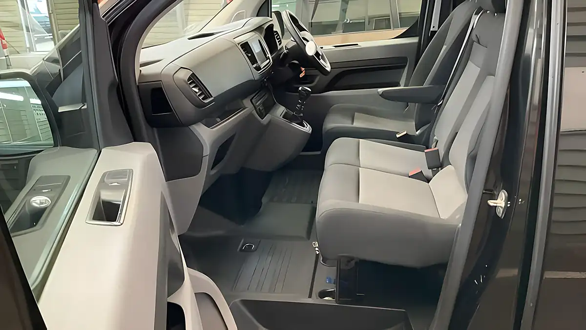 Used 2022 Peugeot Expert Professional Premium Standard Black - Interior and Exterior details 8
