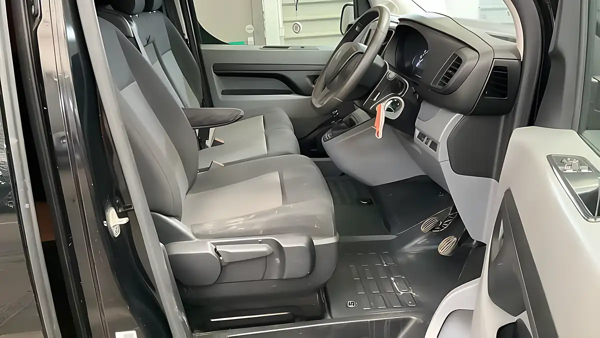 Used 2022 Peugeot Expert Professional Premium Standard Black - Interior and Exterior details 9