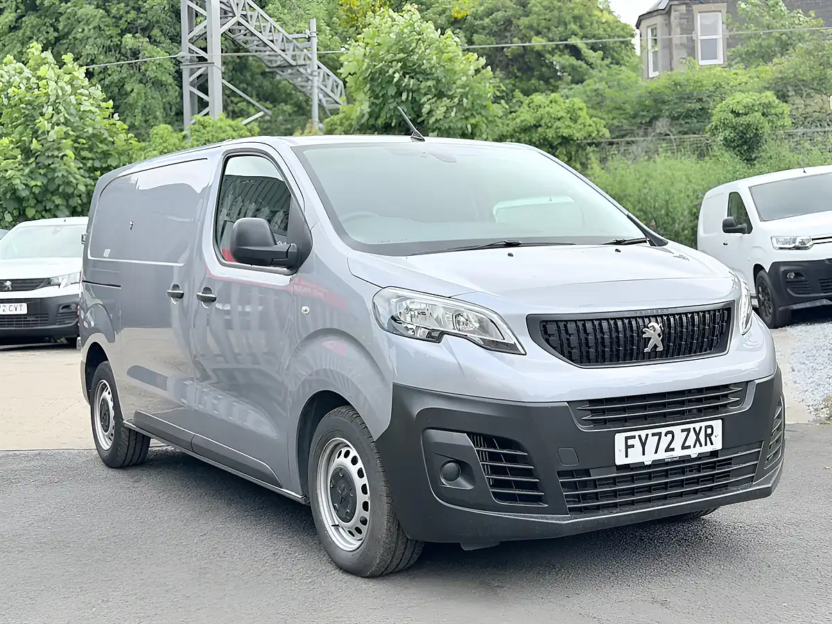Used 2022 Peugeot Expert Professional Premium Standard Cumulus Grey Met - Front View