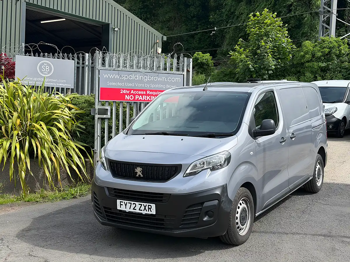 Used 2022 Peugeot Expert Professional Premium Standard Cumulus Grey Met - Interior and Exterior details 11