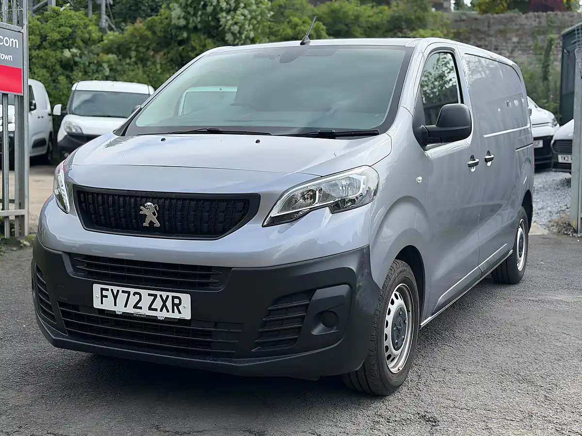 Used 2022 Peugeot Expert Professional Premium Standard Cumulus Grey Met - Interior and Exterior details 4