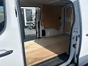 Used 2022 Peugeot Expert Professional Premium Standard White - Interior and Exterior details 15