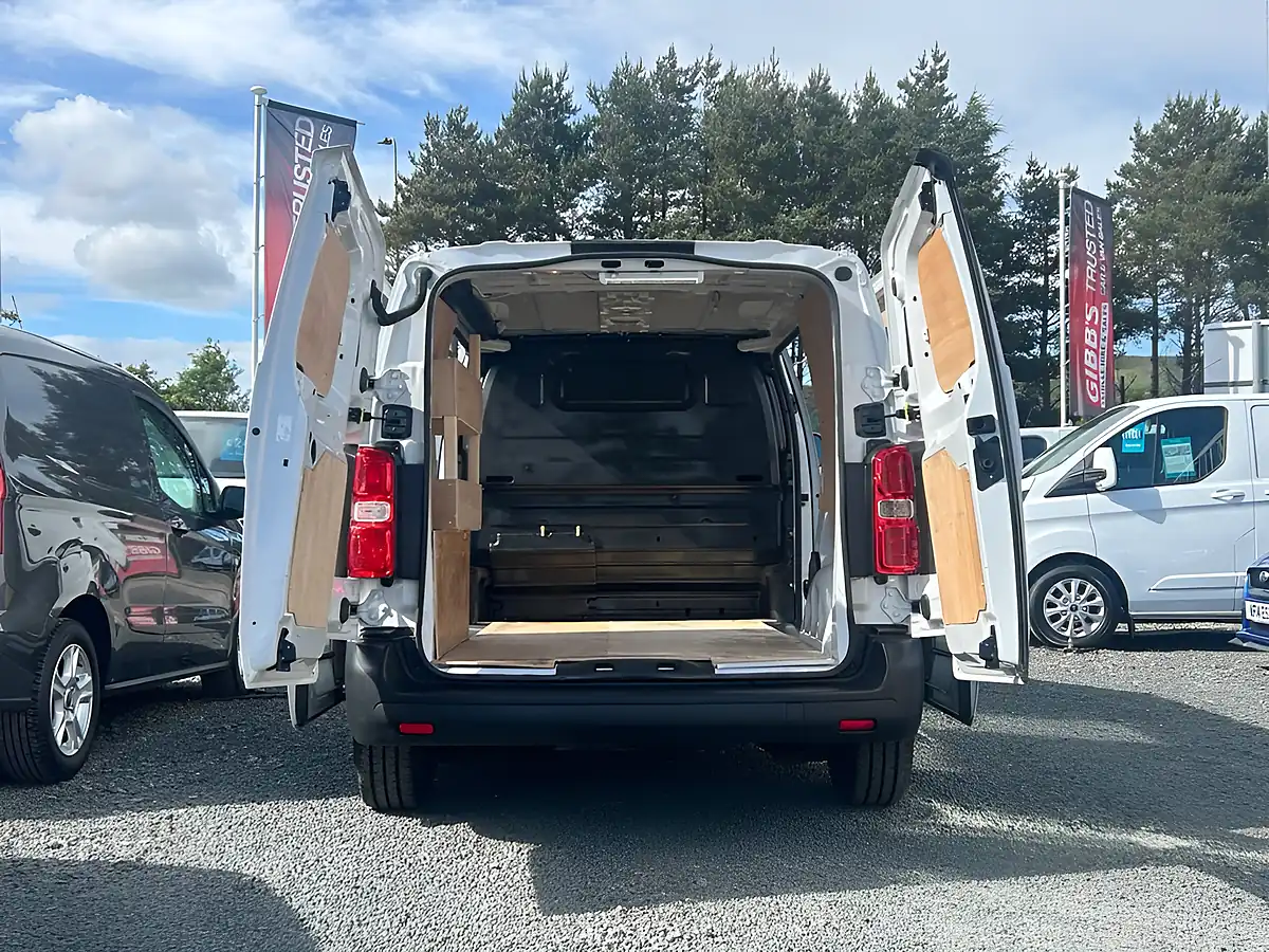 Used 2022 Peugeot Expert Professional Premium Standard White - Interior and Exterior details 6