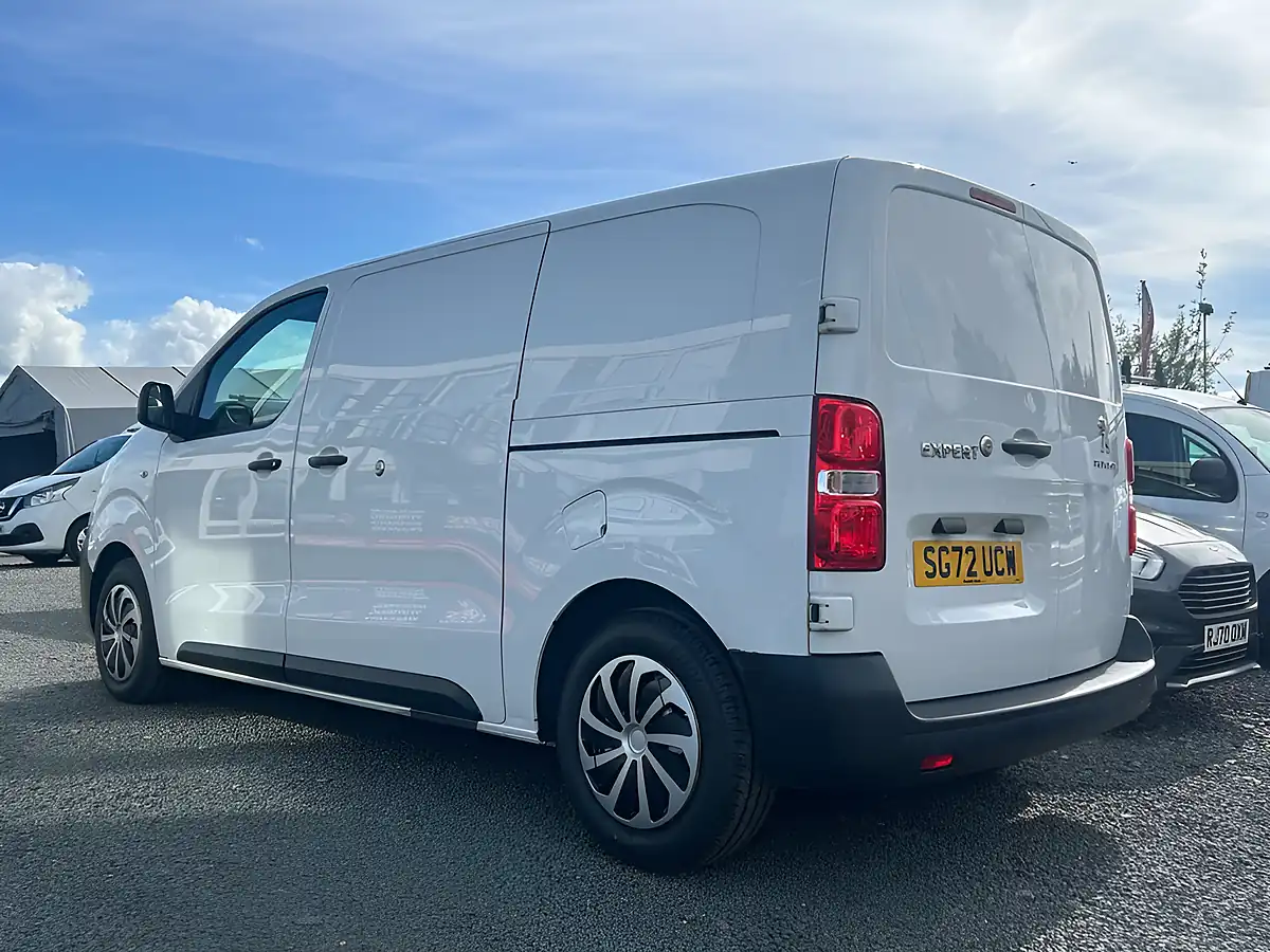 Used 2022 Peugeot Expert Professional Premium Standard White - Interior and Exterior details 7