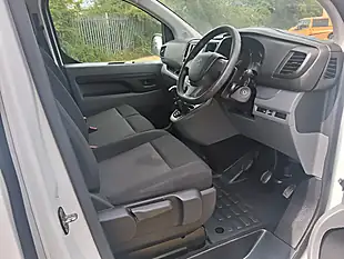 Used 2022 Peugeot Expert Professional Premium White - Interior and Exterior details 11