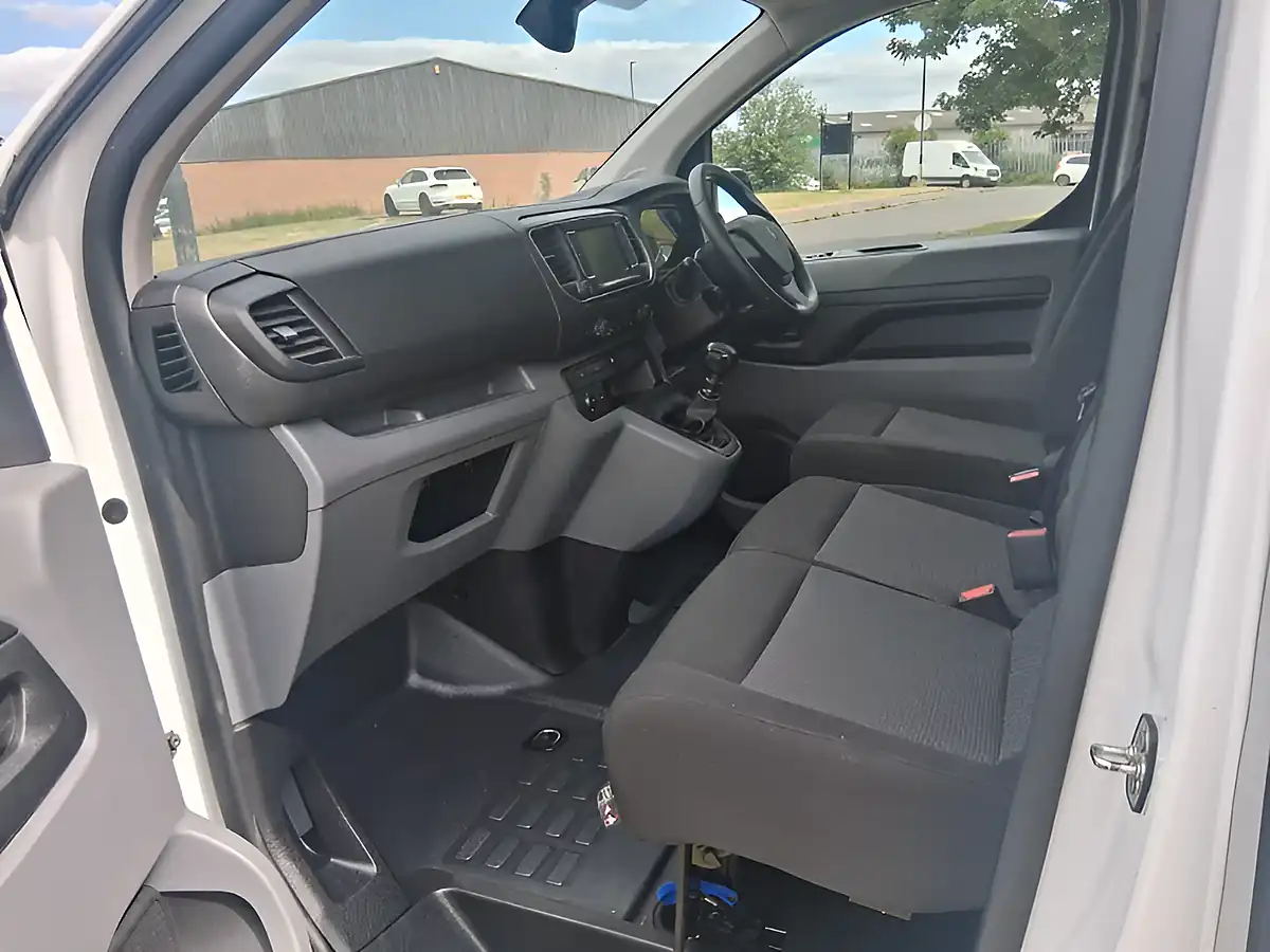 Used 2022 Peugeot Expert Professional Premium White - Interior and Exterior details 12