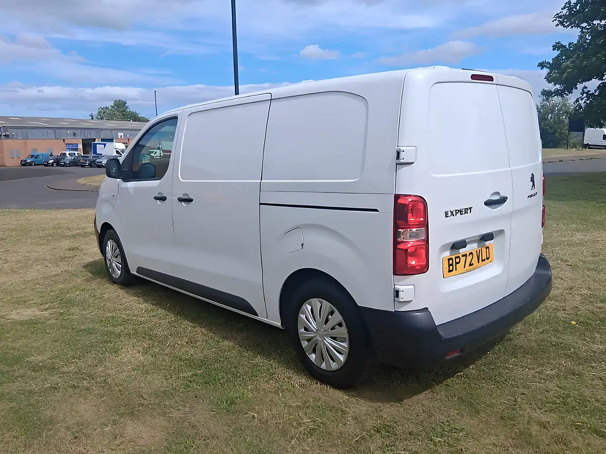 Used 2022 Peugeot Expert Professional Premium White - Interior and Exterior details 3