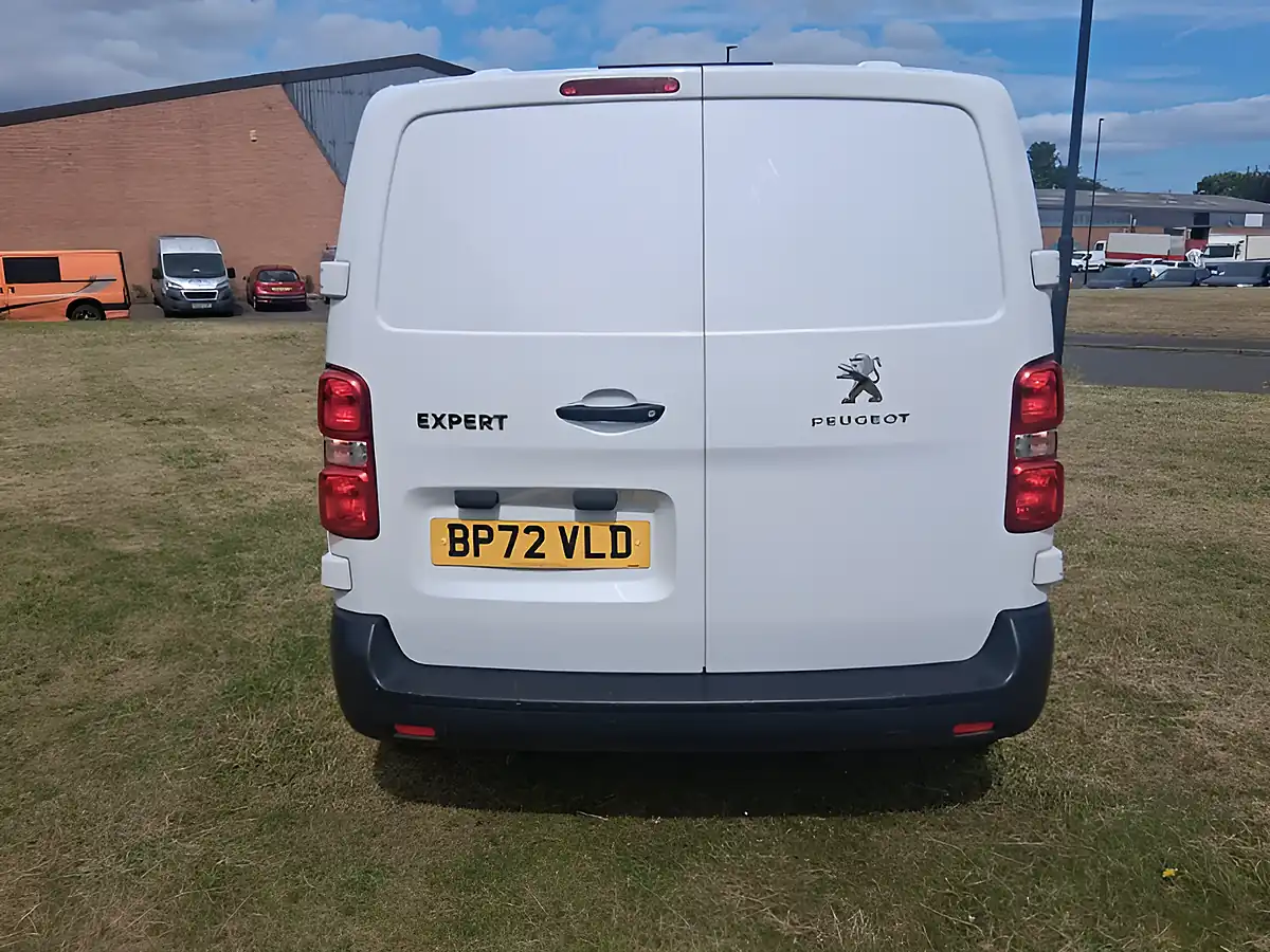 Used 2022 Peugeot Expert Professional Premium White - Interior and Exterior details 4
