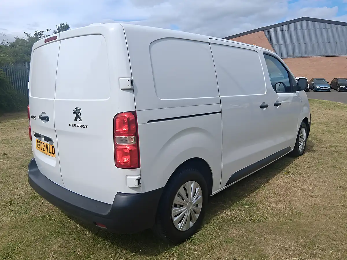 Used 2022 Peugeot Expert Professional Premium White - Interior and Exterior details 5
